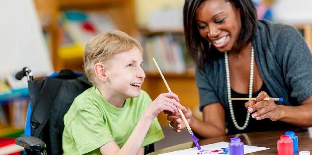 Special child receiving education and therapy in Agra with expert support